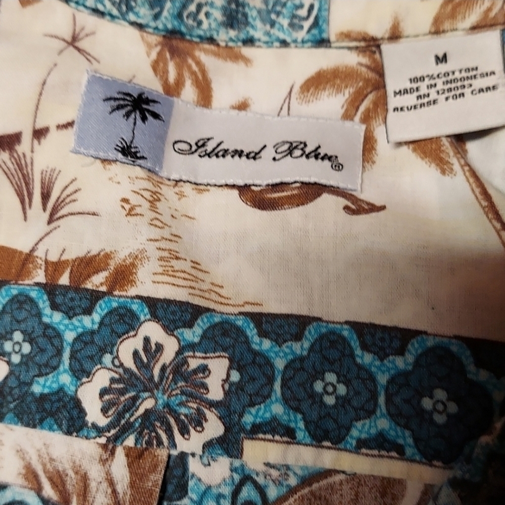 Island Blue button down - Picture 5 of 5